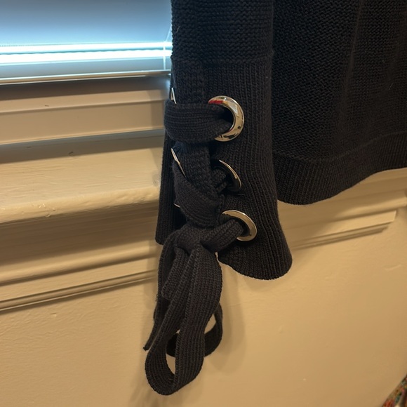 Ann Taylor navy boatneck sweater with tie sleeves size L - Picture 2 of 4